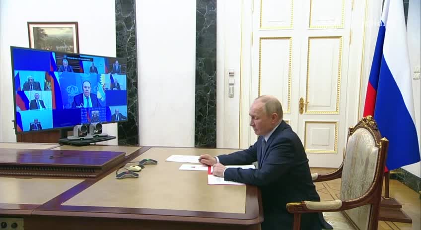 Putin odbył spotkanie ze stałymi członkami Rady Bezpieczeństwa Rosji. Tematem było bezpieczeństwo informacji